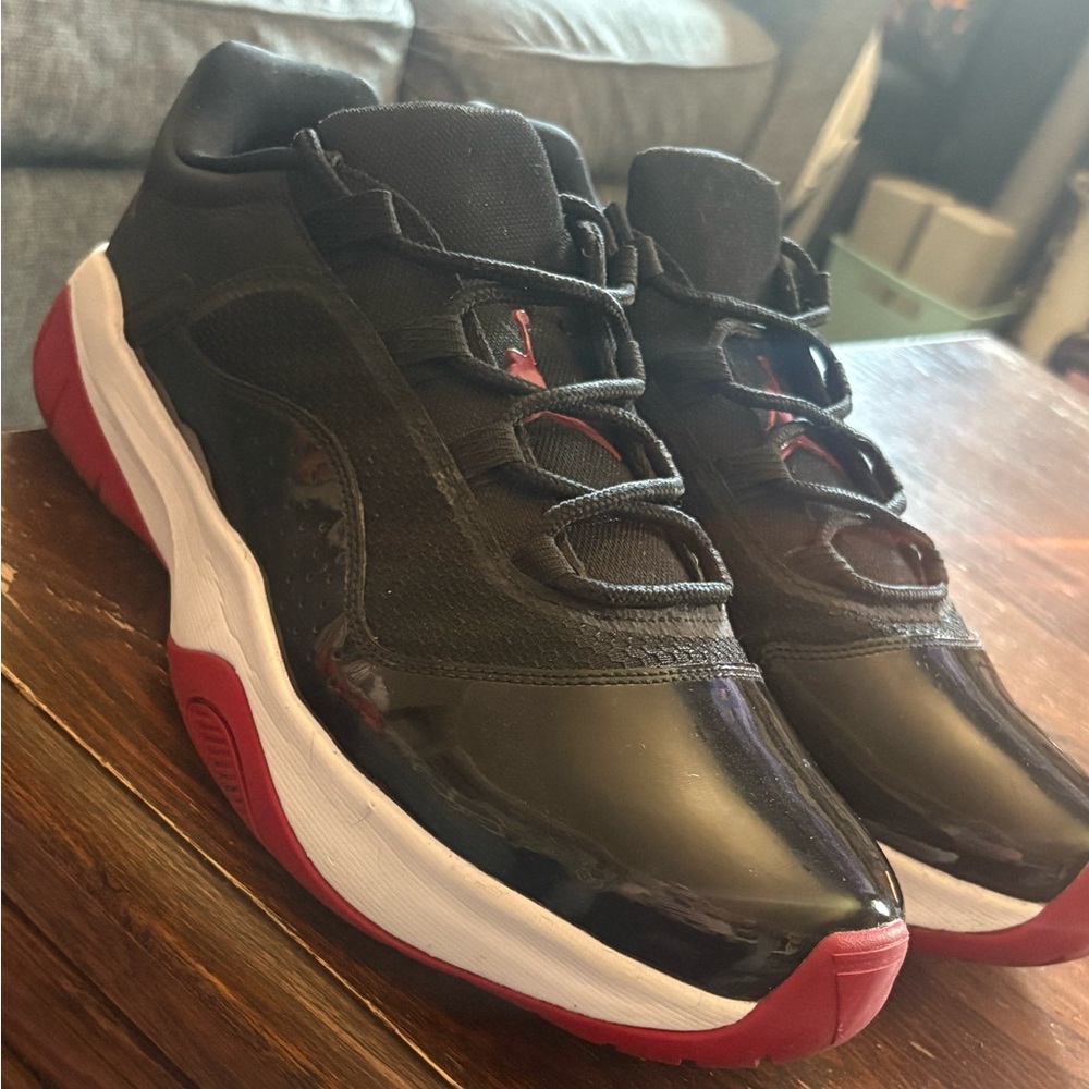 Nike Air Jordan 11 CMFT Low "Bred"